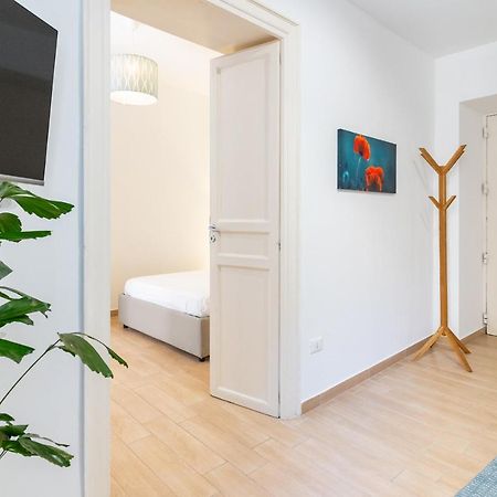 Four Luxury Apartment Палермо Екстер'єр фото