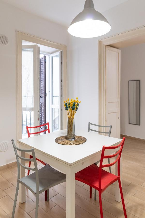 Four Luxury Apartment Палермо Екстер'єр фото